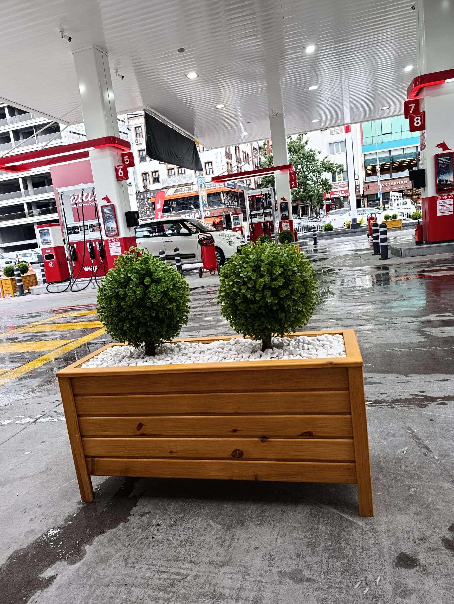 Ahşap saksı model 04
