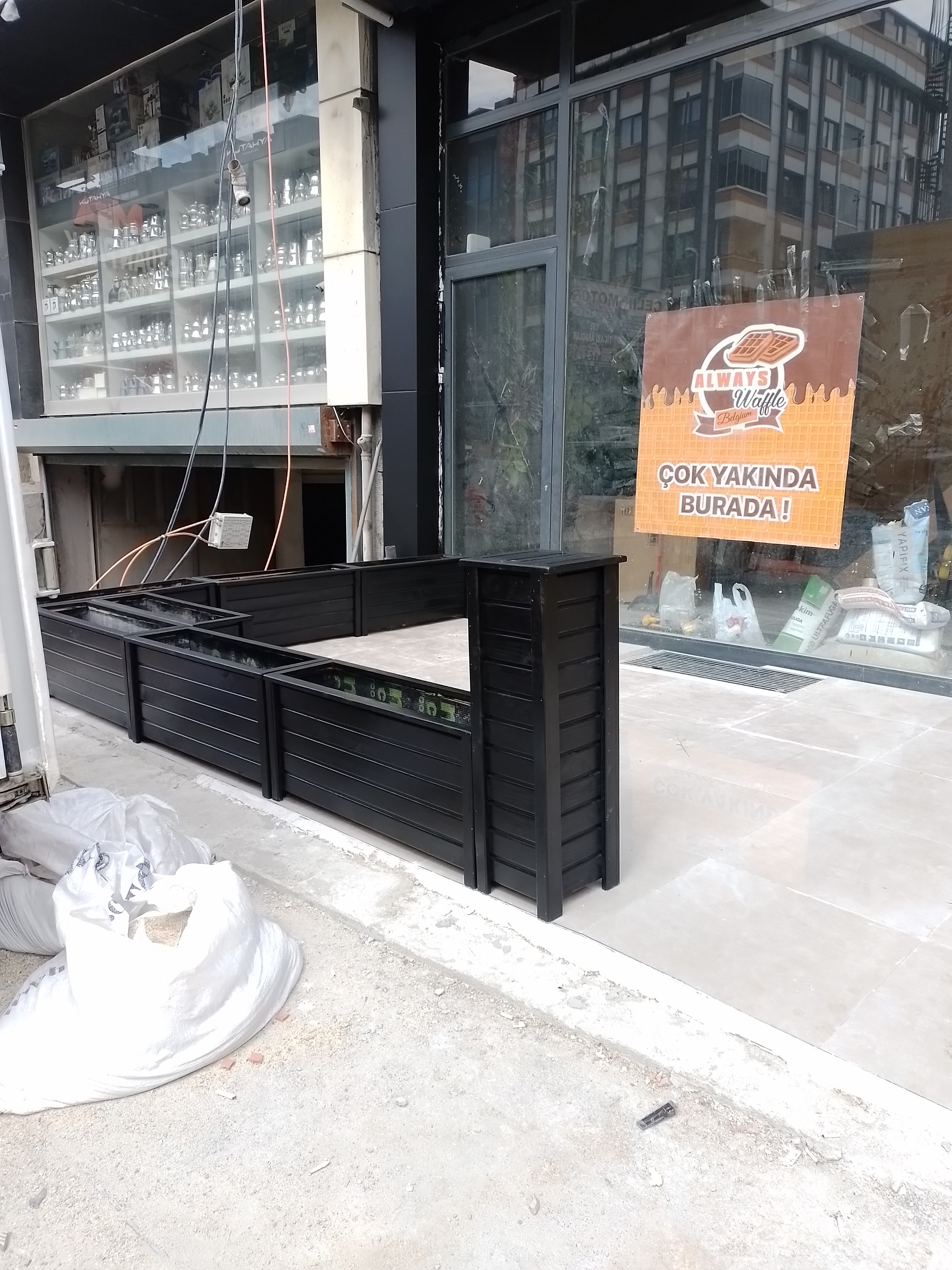 Ahşap saksı model 01