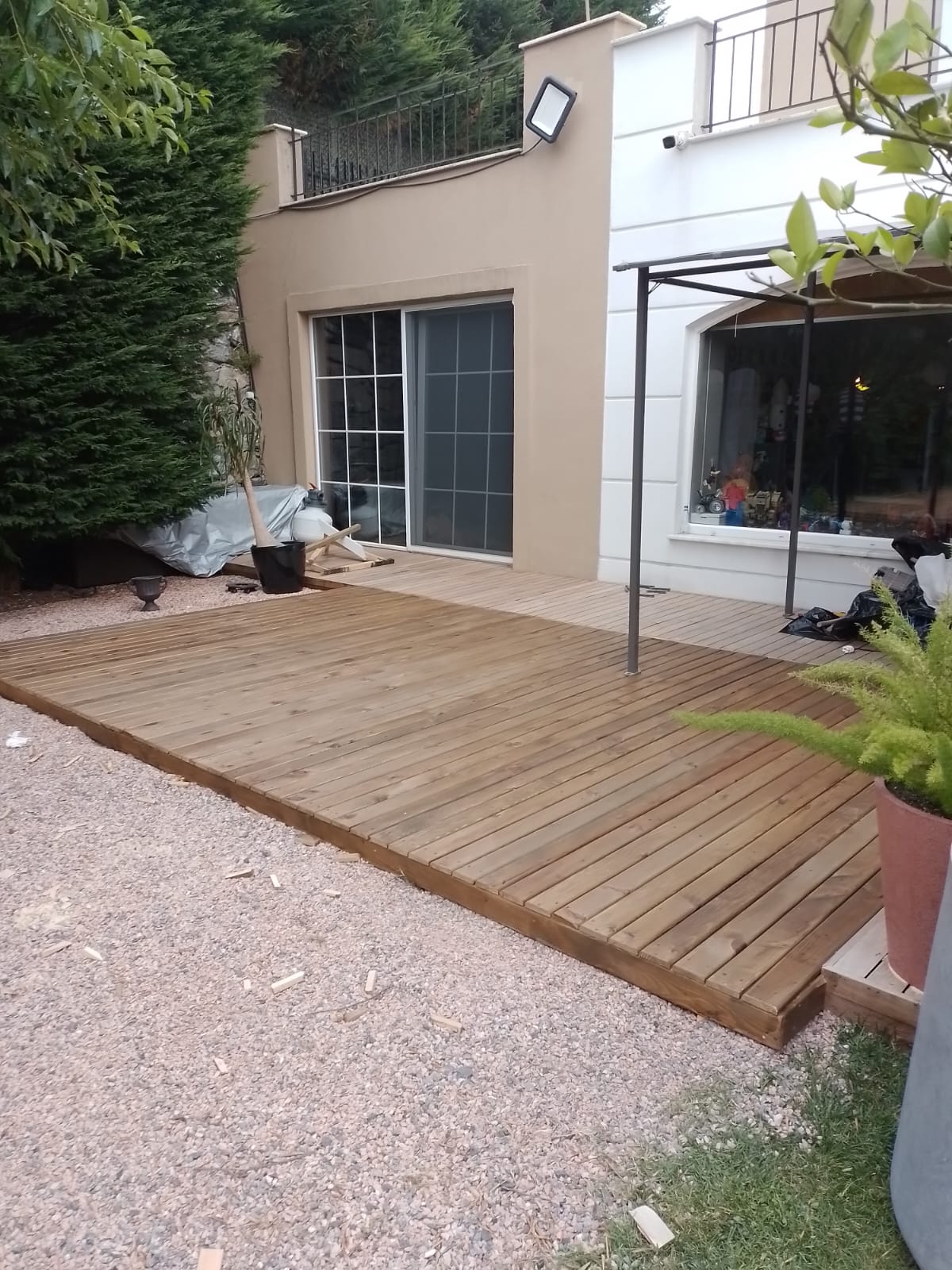 Çam ağacı deck